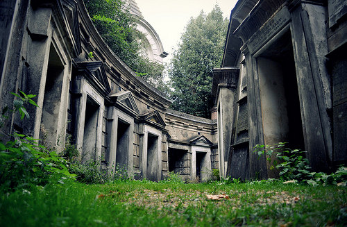 highgate-cemetery1.jpg